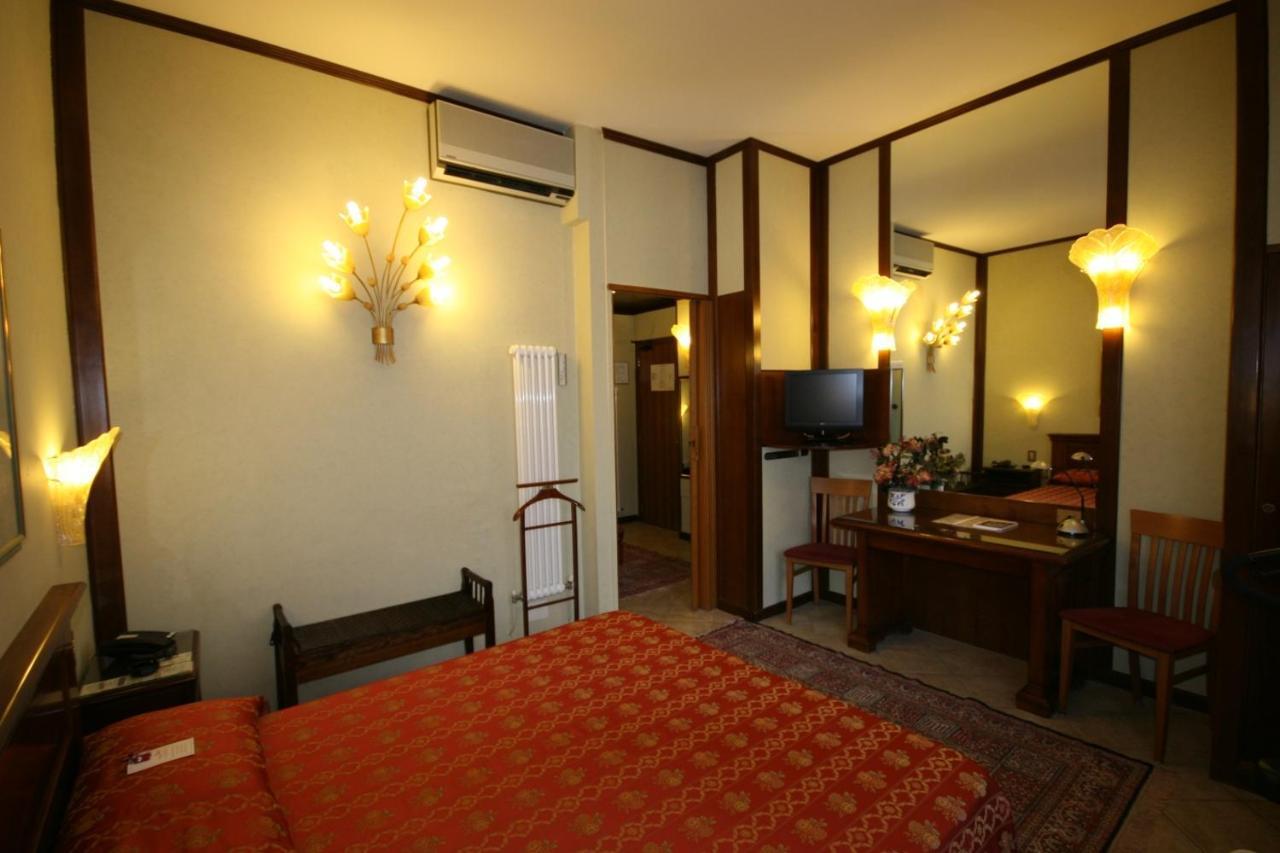 Hotel Italia City Center Mantova Kültér fotó