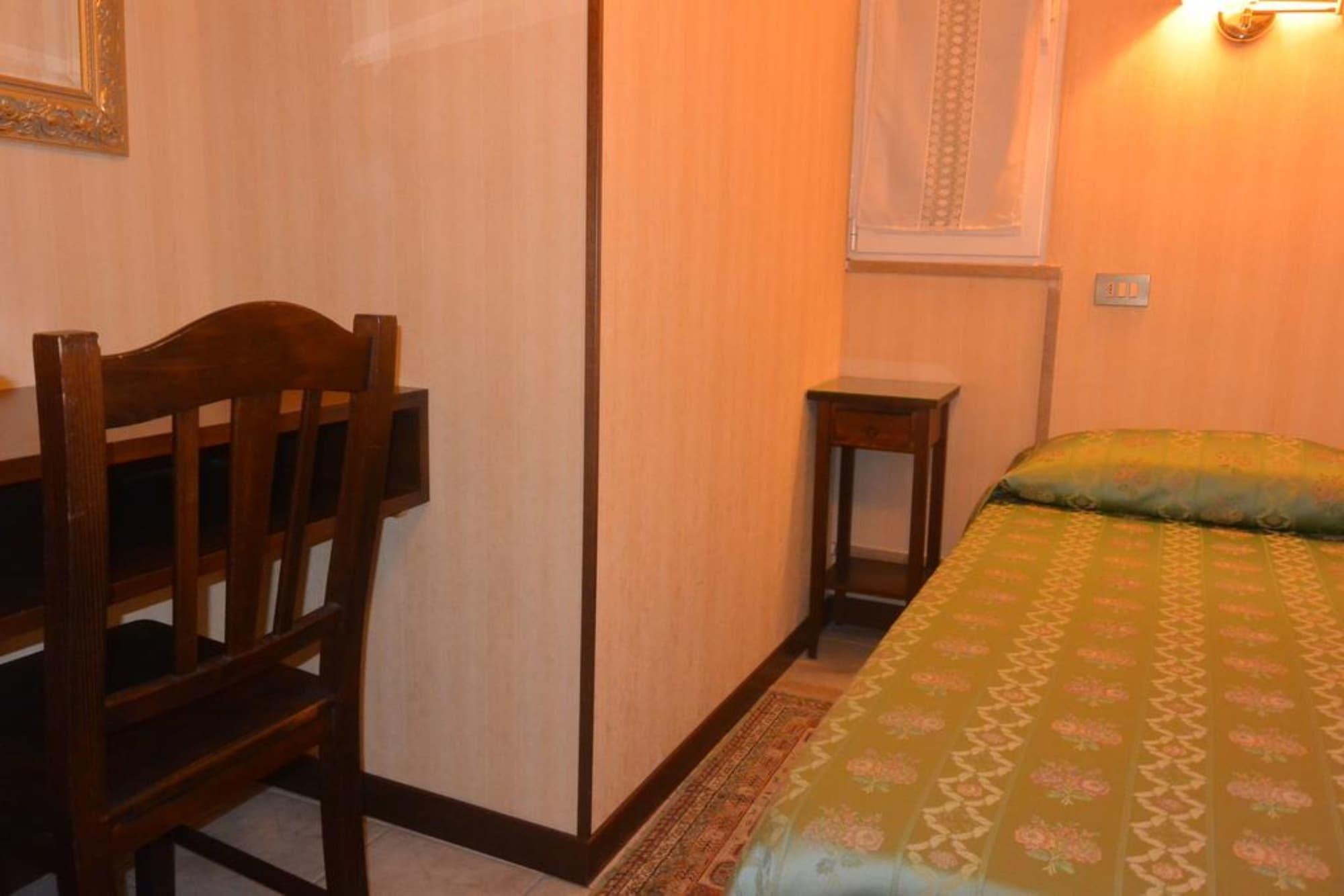 Hotel Italia City Center Mantova Kültér fotó
