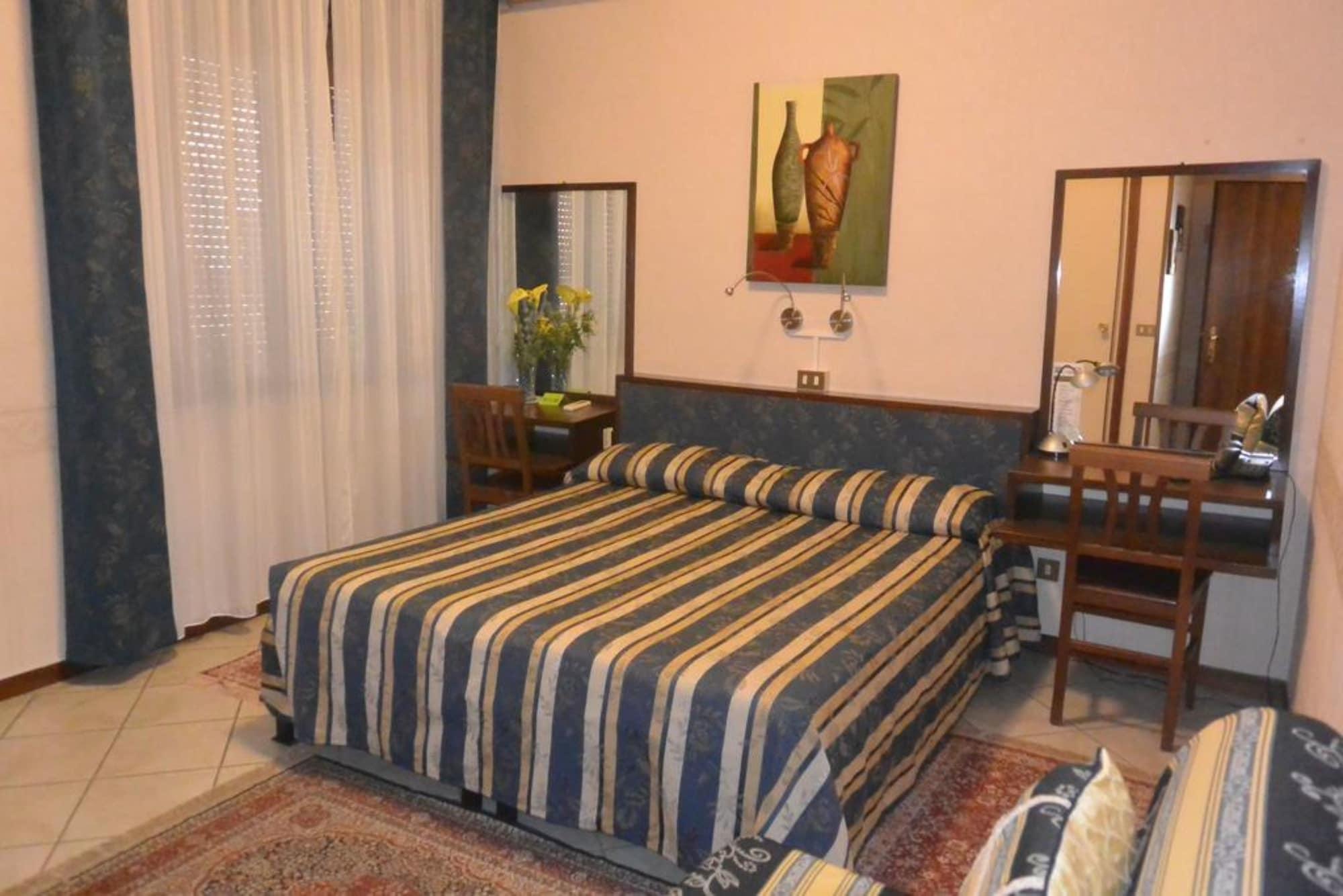 Hotel Italia City Center Mantova Kültér fotó