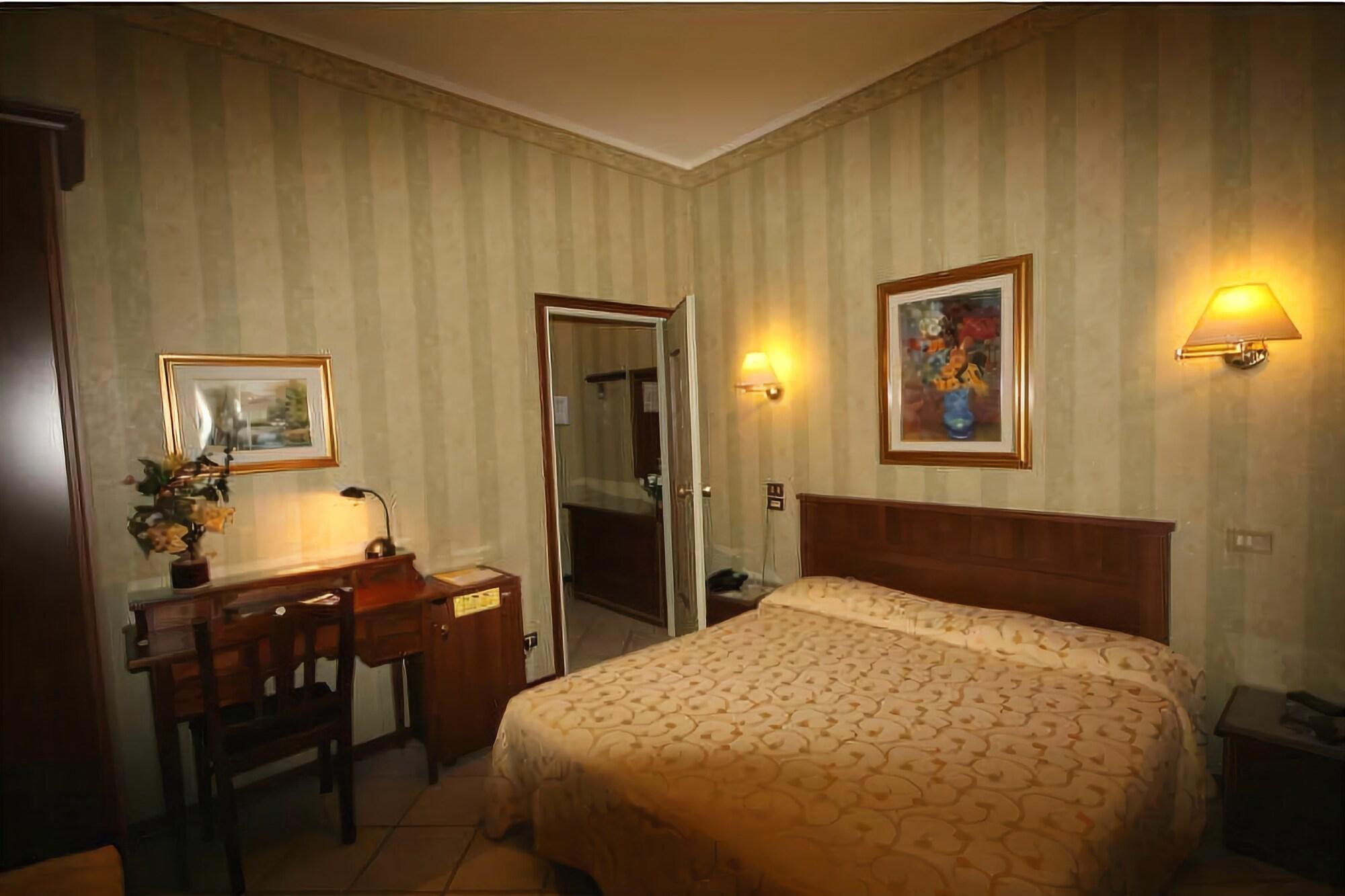 Hotel Italia City Center Mantova Kültér fotó