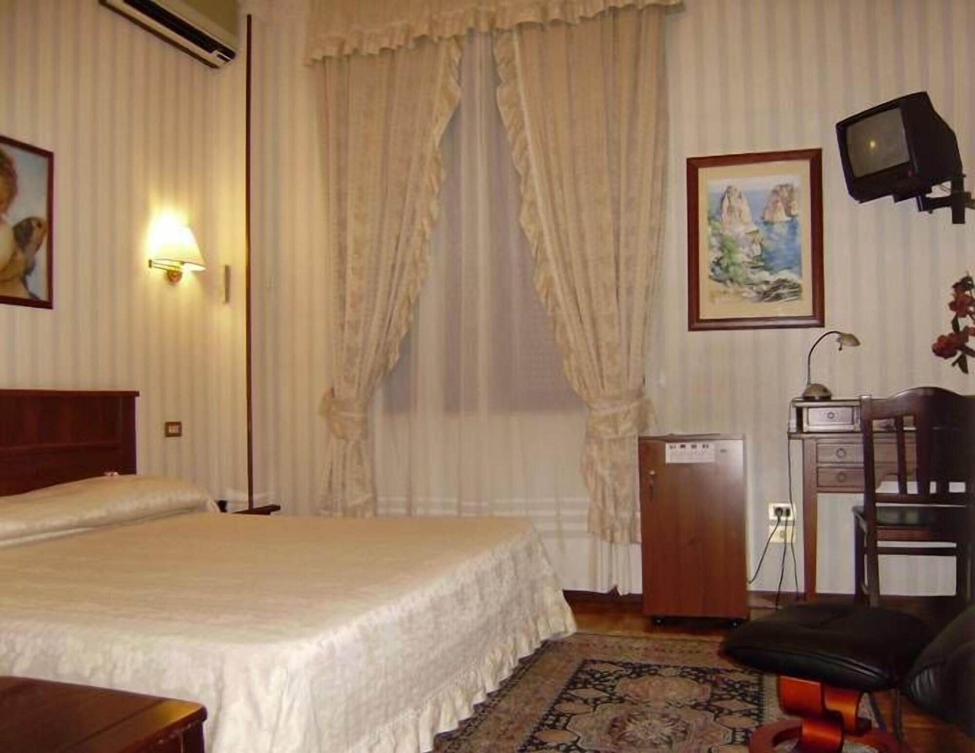 Hotel Italia City Center Mantova Kültér fotó