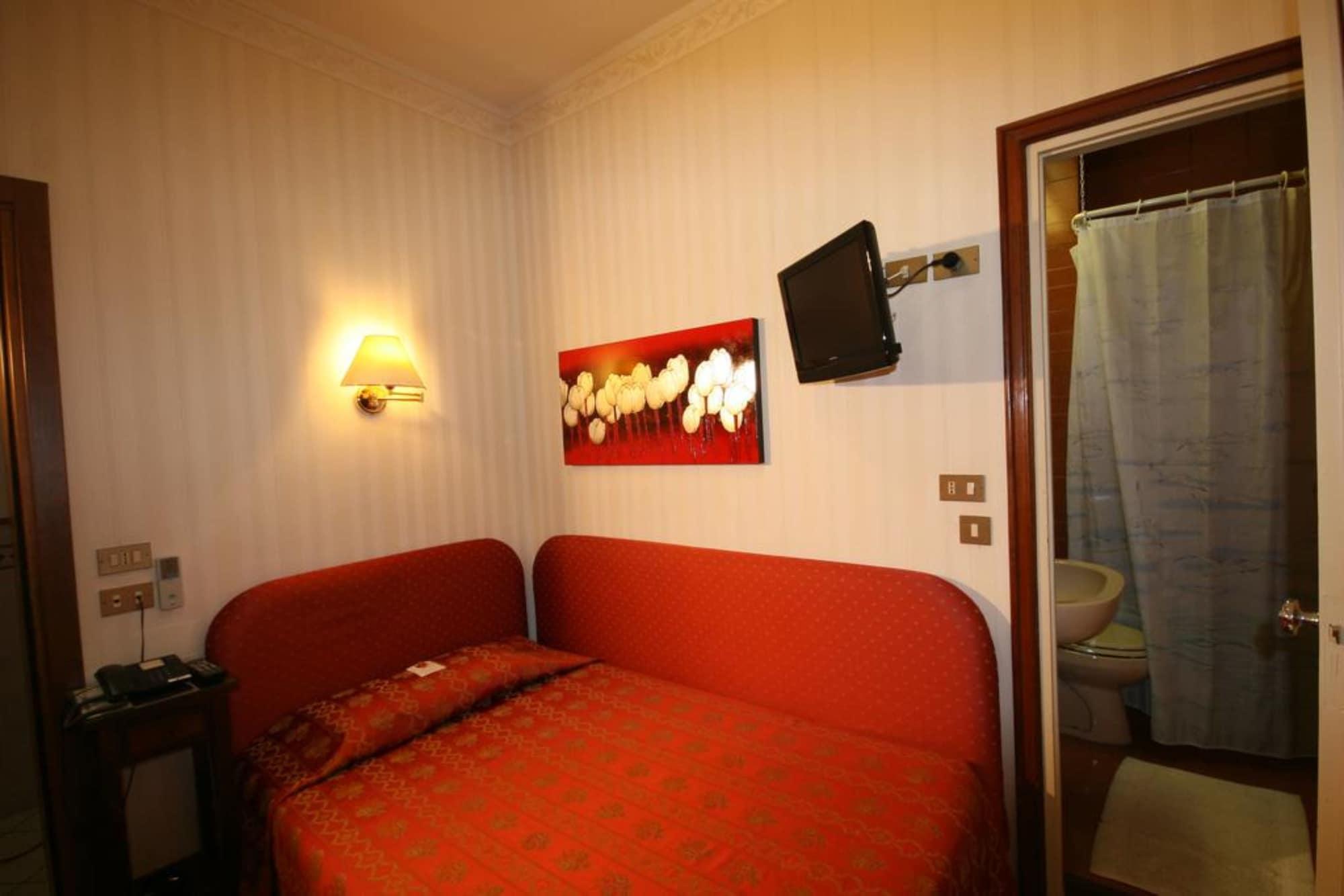 Hotel Italia City Center Mantova Kültér fotó