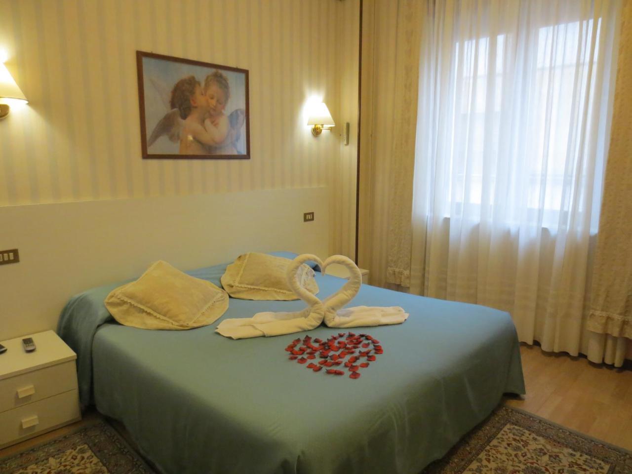 Hotel Italia City Center Mantova Kültér fotó
